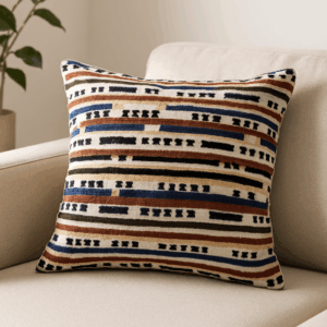 Διακοσμητική Μαξιλαροθήκη με κεντητές γραμμές